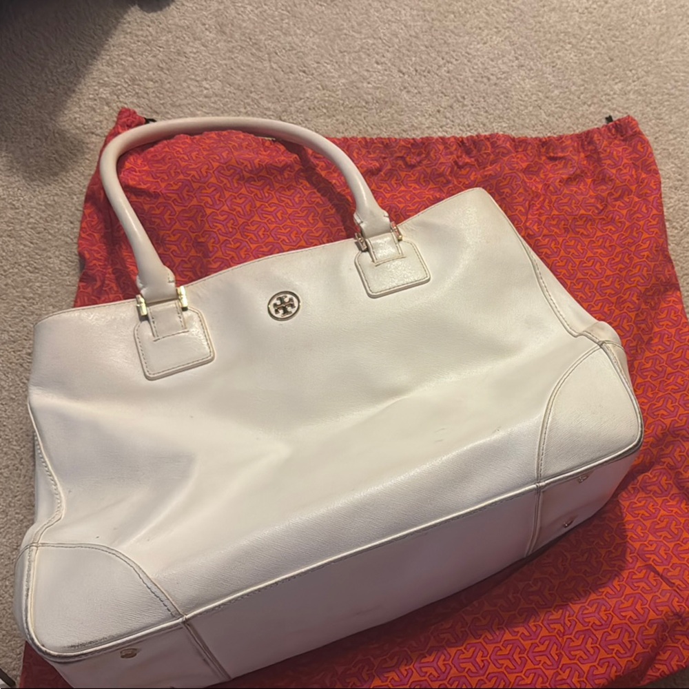 Elegant White Tory Burch Tote Bag